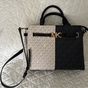 Michael Kors Reed TwoTone Large Bag Purse Black White(Vanilla) Gold Trim RARE